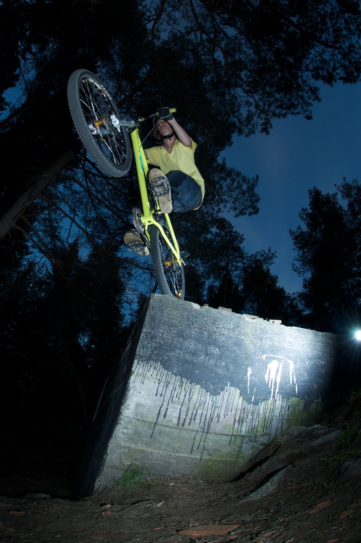 Drop från gammal källare. Foto: Simon Pontér. Åkare: Joakim Nilsson.