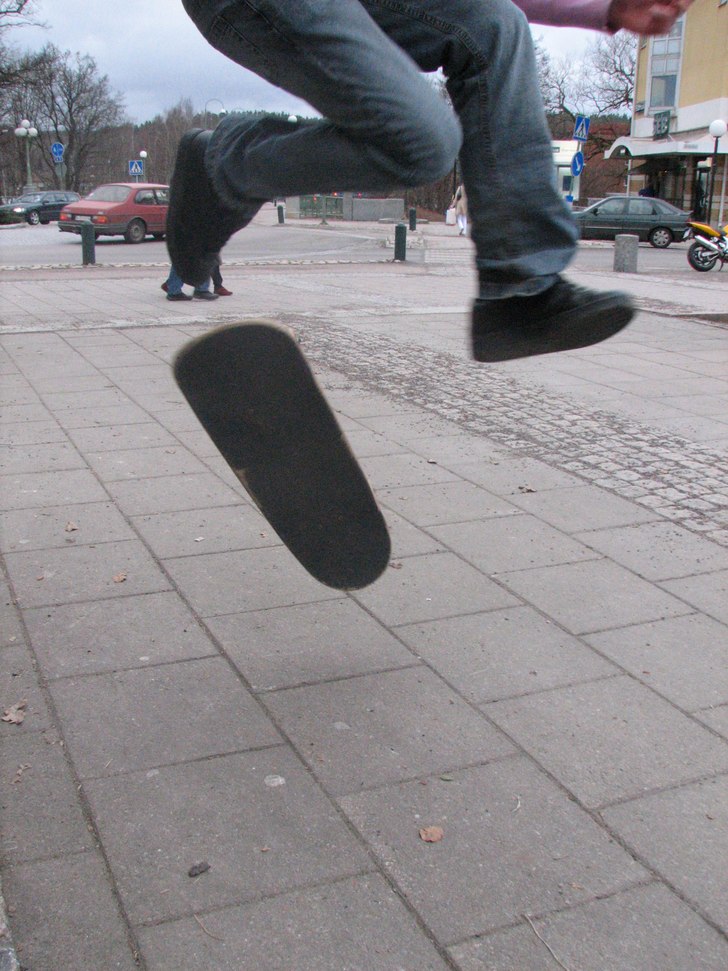 varial kickflip. Foto: jaag. Åkare: bjöörn.