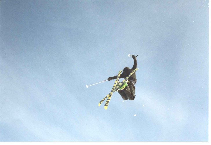 Viktor stretchar lite lätt.... Foto: Magnus Malmgren. Åkare: Viktor Green.