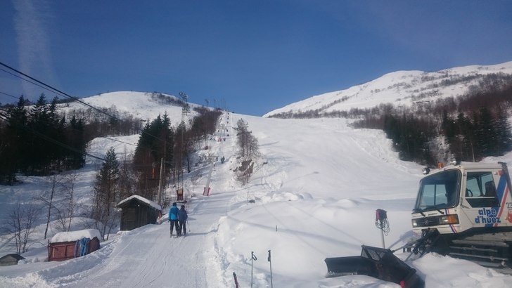 Åpent på dagtid i dag! 
Vi har skolebesøk, og h.