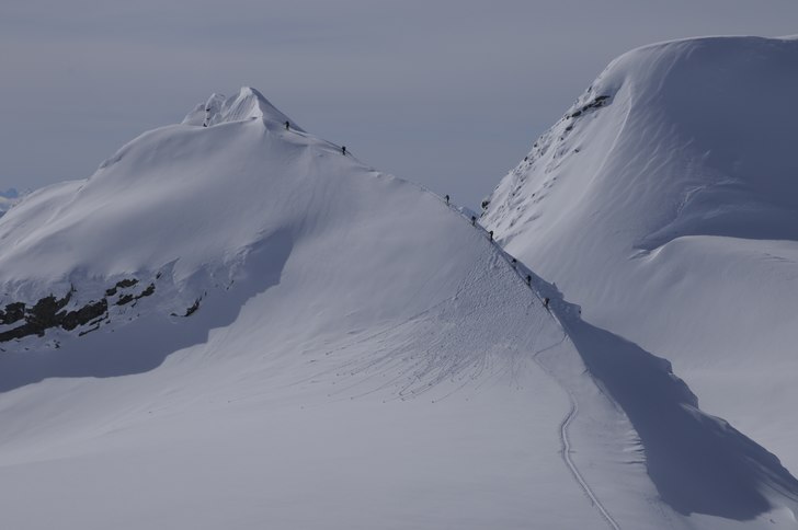 Ski Touring med Ruedi, Selkrik Mountain Experience. Foto: Ruedi Beglinger. Åkare: Martin Hansson, Eva Hansson m.fl.