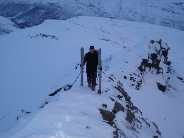 Over egga litt før en kommer til utkjøringspunkt. Foto: Per Hasvold. Åkare: Ståle Frisvold.