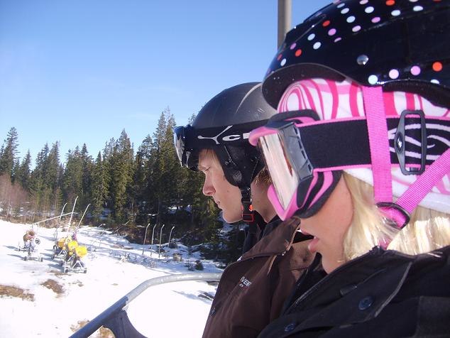 Liften :). Åkare: Emma och Gurra!.