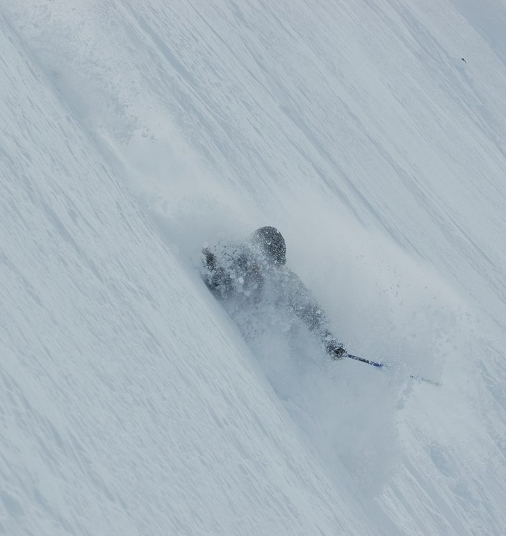 Andermatt..... bra med snö!. Foto: Tobias Borg. Åkare: Klas Nordin.