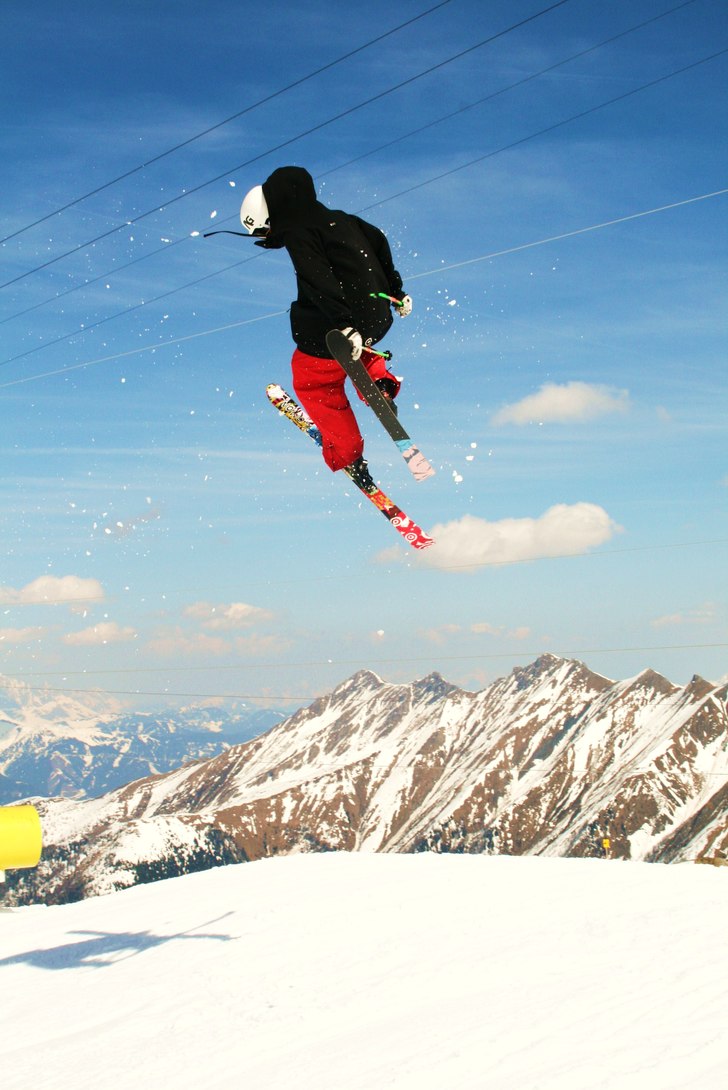 900 . Foto: Carl Enström. Åkare: Ronnie Hasan.