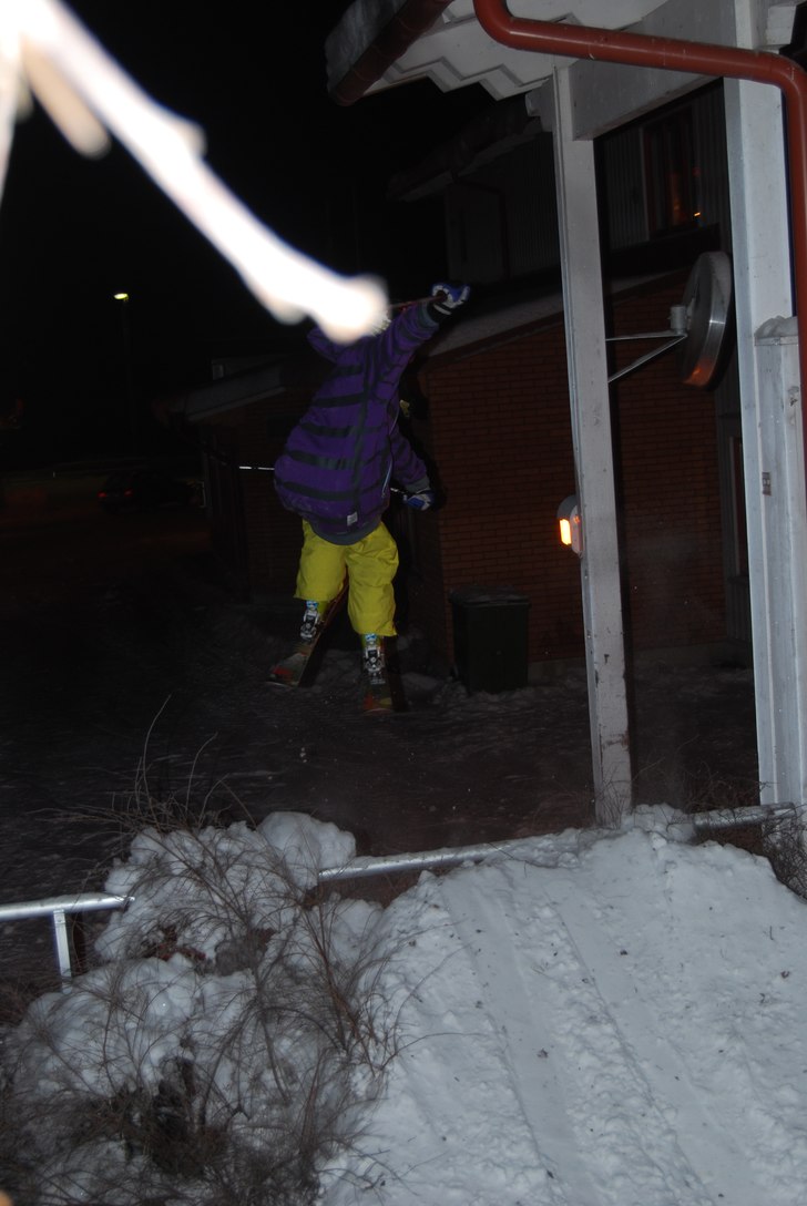 vi var ute och hoppade lite. Foto: Tommie Johansson. Åkare: Anders holmberg(ica).
