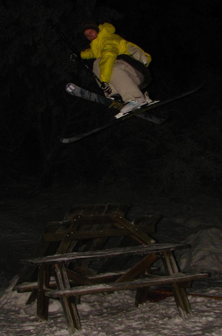 lite lek med bänkar. Foto: jibb krillle. Åkare: jag.