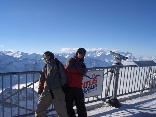 spex in mountain. Foto: Jimmy Kleiven. Åkare: Erik Kikajon och William Fjällström.