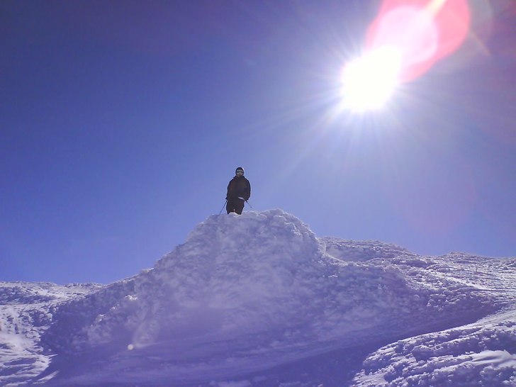 Jag tycker den här bilden är en skön vinter bil. Foto: Felix Karlsson. Åkare: Rasmus Karlsson.