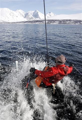 Foto: Oskar Kihlborg. Åkare: Hasse Bauer.