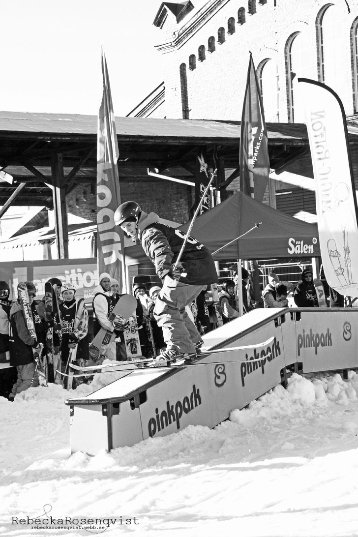 [första gången jag fotar "skid/bräd åkare. Foto: Rebecka Rosenqvist. Åkare: Erik Nordin.