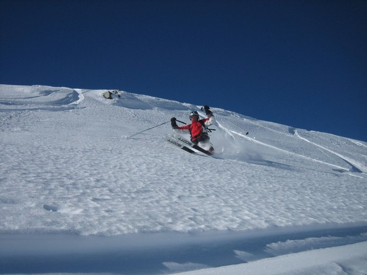 Försökte få till en liten shysst pose med mycke. Foto: andreas jansson. Åkare: alexander engvall.