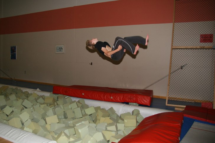 Skön Double backflip från studsmatta!. Foto: Sven Bogg. Åkare: Niklas Bogg.