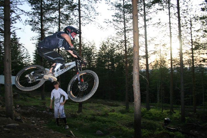 Foto: Roine Karlsson. Åkare: Olliver Forsgren.