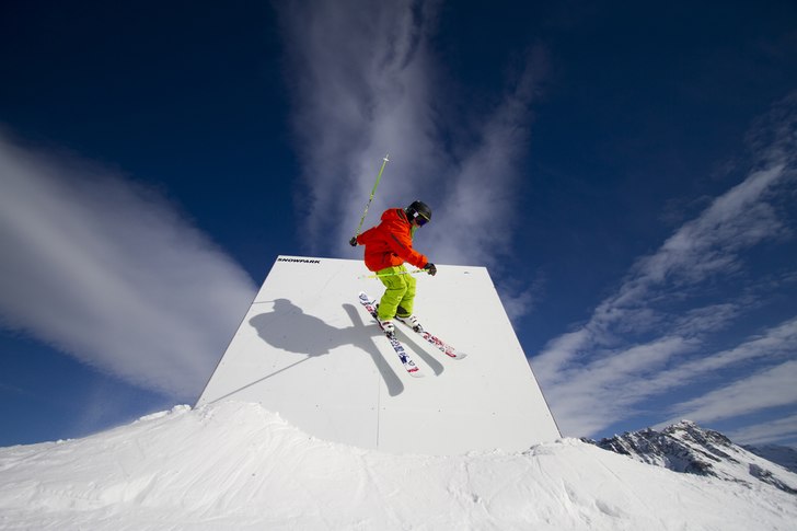 wallride:P:P. Foto: magnus peterson.  hemsida. pgfmotion.se. Åkare: gustaf// jag.