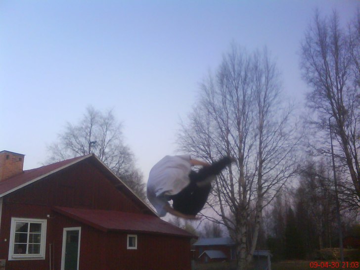 vi lärde oss cork en kväll och sen på morgonen . Foto: IzzyDeFirst. Åkare: Peo.
