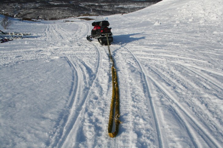 skoterna med drag rep. Foto: denice.