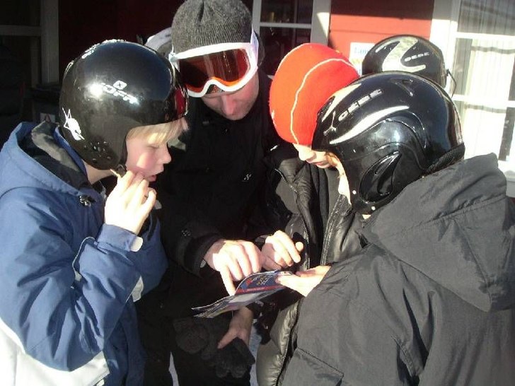 Världens "bästa" kartläsare slår til. Foto: Erik. Åkare: "Kartläsningsexperterna".