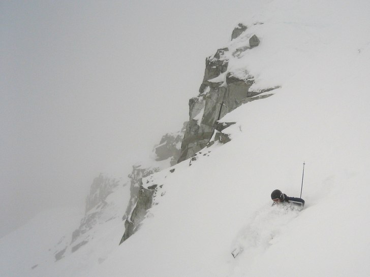 Det var djupt idag!

. Foto: David Clemensson. Åkare: Alexander Thurban.