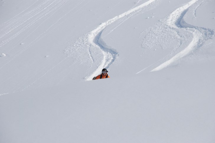 Lite sol mellan molnen en puderdag på Brunni. På. Foto: Klas Rydstrand. Åkare: Magnus Ekström.
