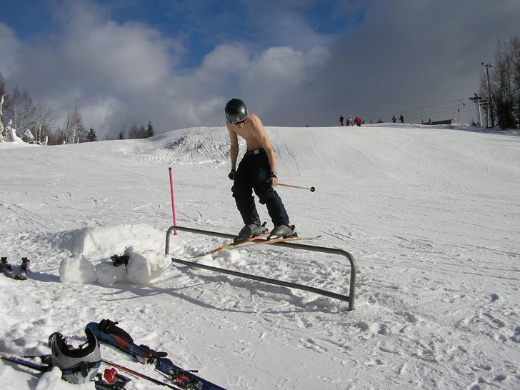 fredde is on fire. Foto: lassi low. Åkare: fredde larsson.