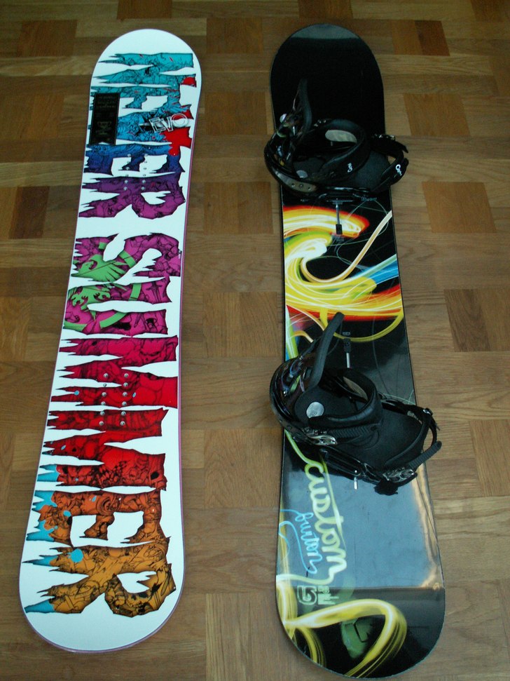 Never Summer Evo 151 
Burton Custom 158 m Cartel. Foto: Fredrik.