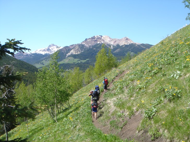 En underbar solig dag pa vag mot varan campplats v. Foto: Annika Andersen.