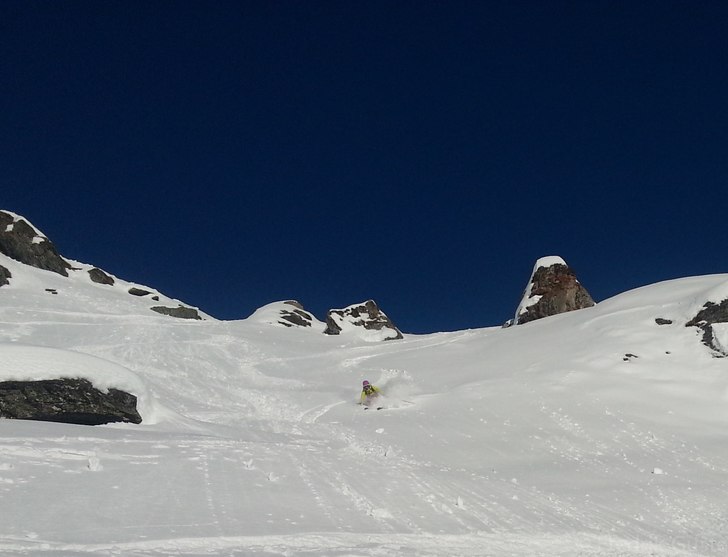 Första puderdagen någonsin för åkaren! Hade ri. Foto: Fredrik Guste. Åkare: Elisa Yngwe.