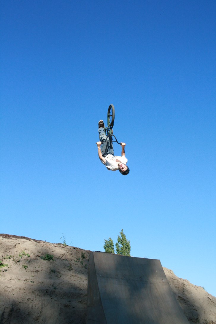 backflip. Foto: Robin Molin. Åkare: Moses nymark.