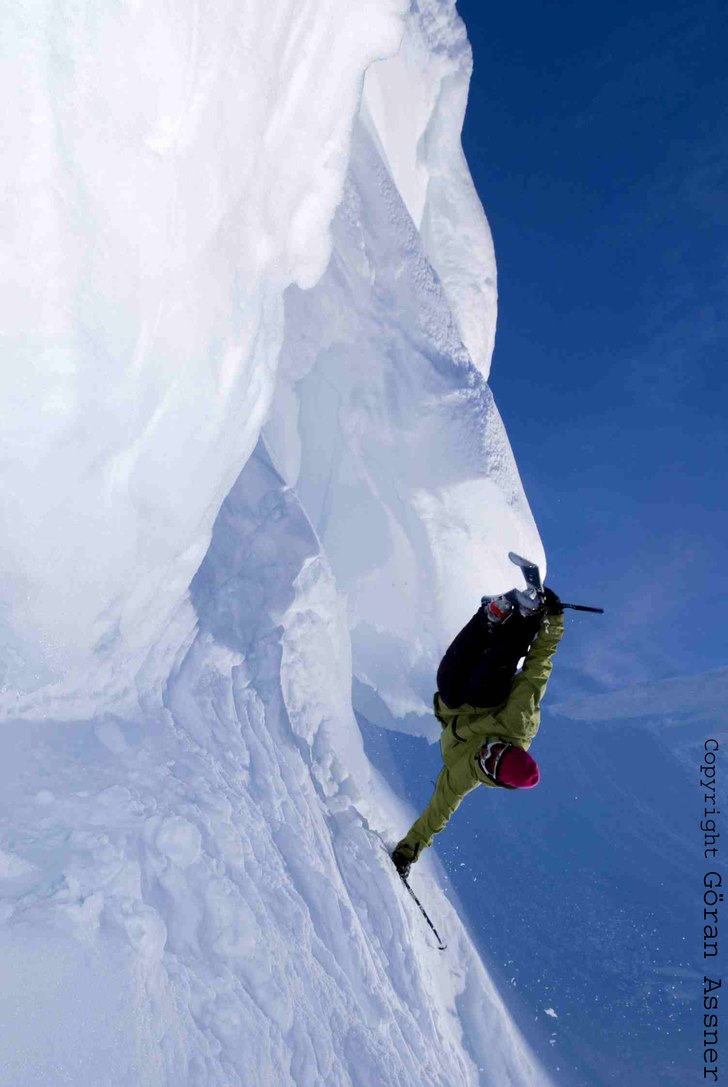 Handplant på Skutan under påsklovet.. Foto: Göran Assner. Åkare: Elov Olsson.