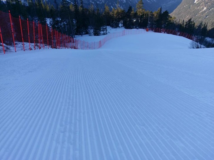 -3 og vindstille! 
.