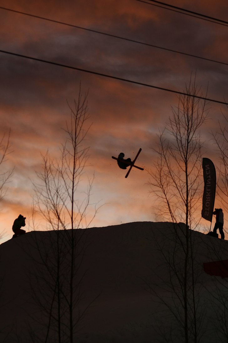 Eftermiddag i Klinten under parkpremiärcampet.
M. Foto: Mariah Johansson. Åkare: Jonas Rutberg.