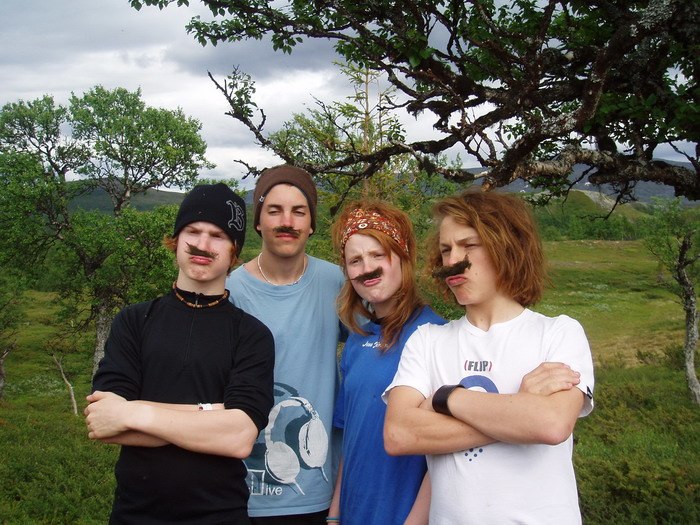 ANTROPOSOFERNA KOMMER!!!. Foto: Rudolf Steiner. Åkare: Antroposoferna..