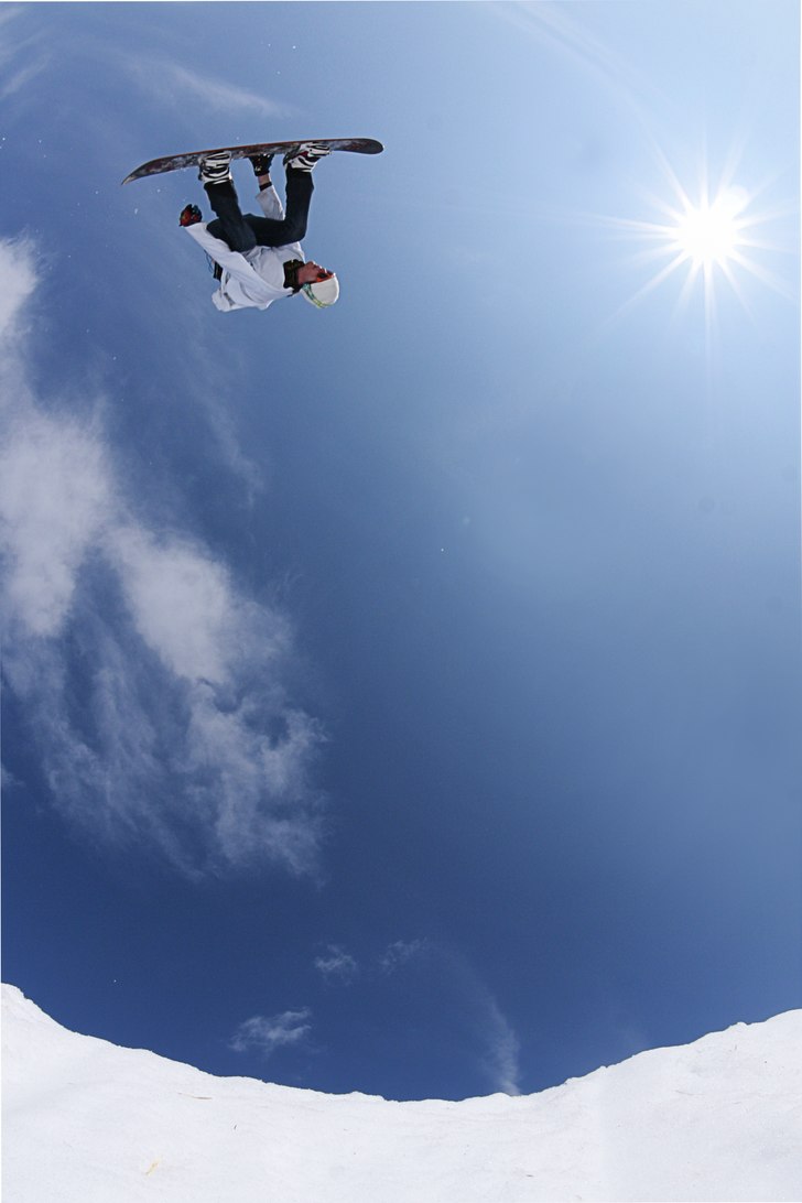 Foto: Jonathan Hallvede. Åkare: Niklas Mattsson.