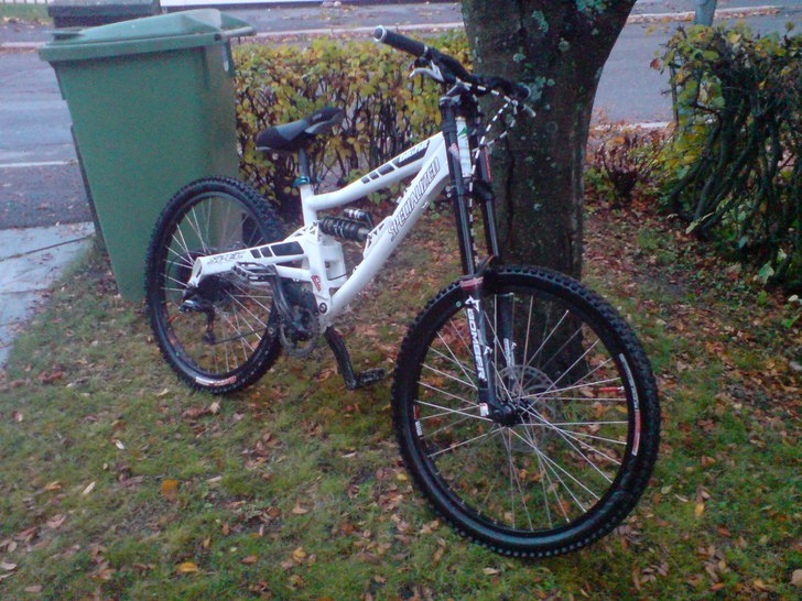 yeah. Foto: machmed. Åkare: alibaba.