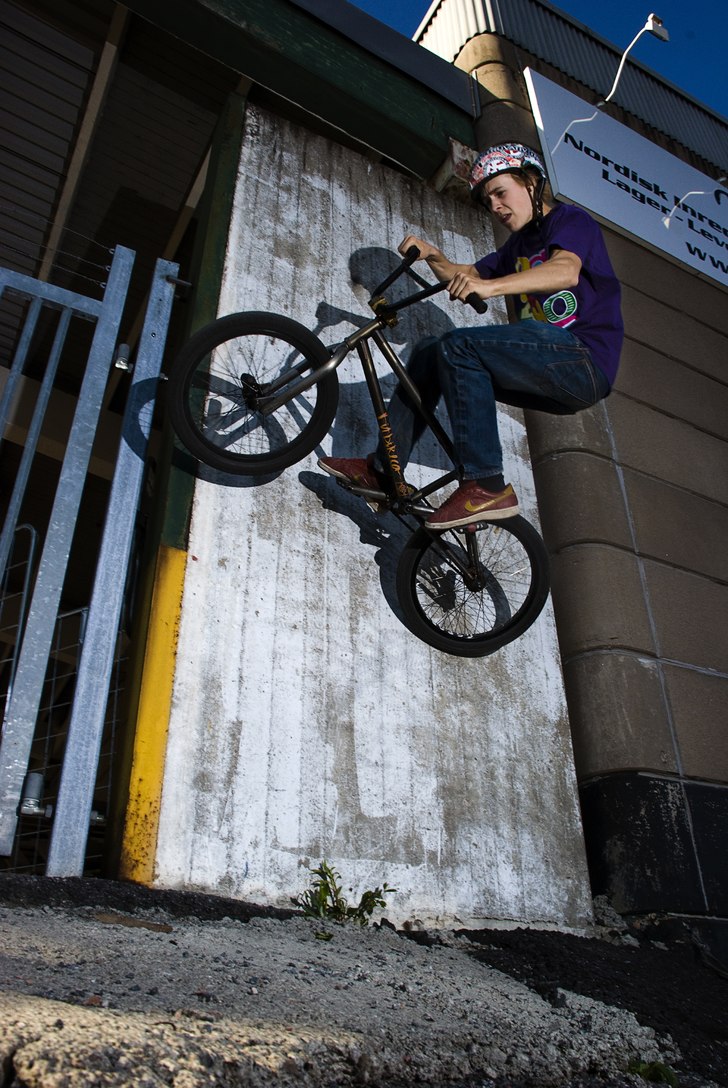 wallride vid willys. Foto: hugo ljungquist. Åkare: gustav bodén.