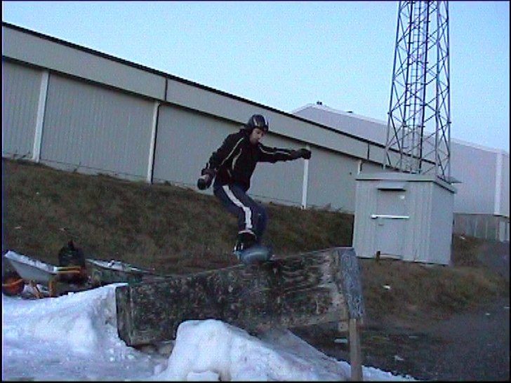 jag som hade lite roligt vid gärdehallen. Foto: Andre Vahlgren. Åkare: Fredrik Lindskog.