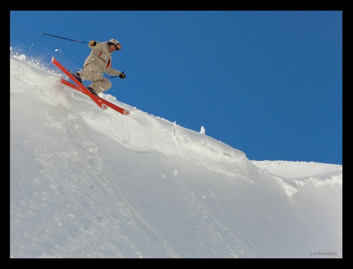 Droppar Svartberget en härlig dag i april.. Foto: Daniel Lundmark. Åkare: KR Hennersten.
