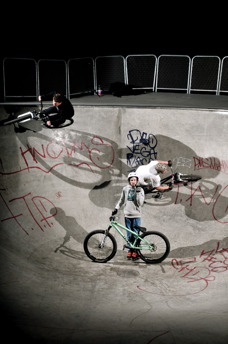 Kul kväll i actionpark :). Foto: Erik Carlsen . Åkare: Anton Wängberg,Johan Nilsson och ?.