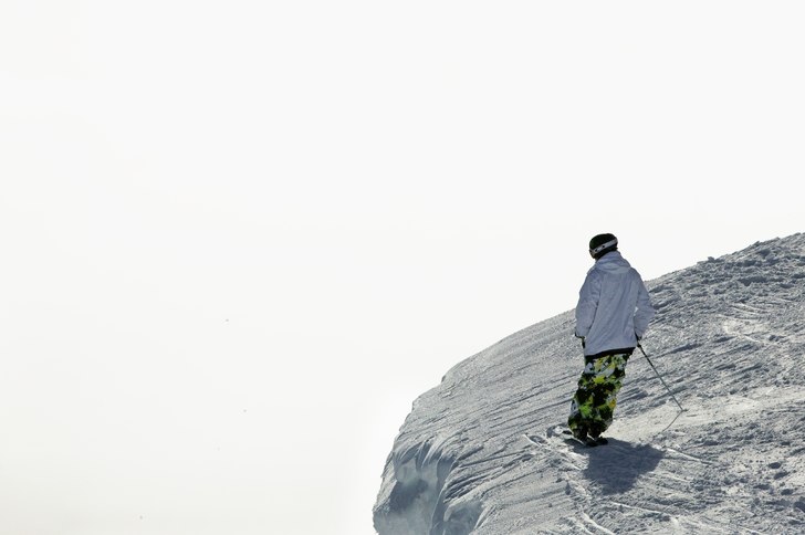 Tung dimma över solravinen när jacob kikar ut ö. Foto: Niclas Magnusson. Åkare: Jacob Wester.