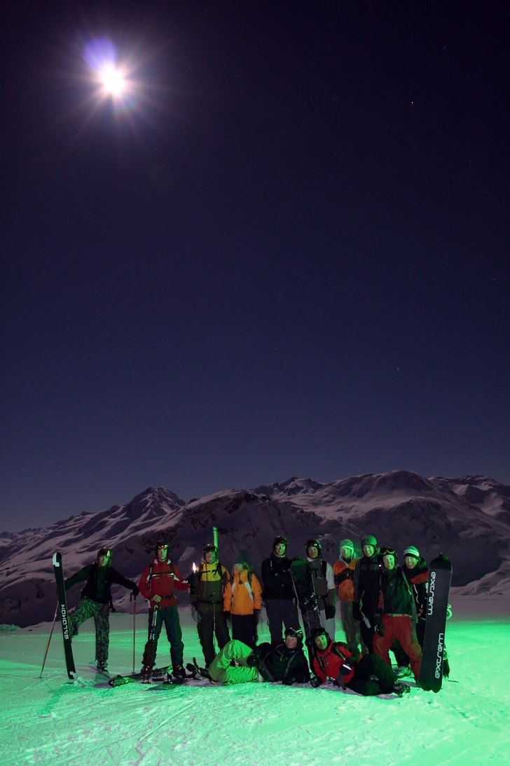 Efter en rätt så jobbig marsch upp backarna i St. Foto: Nicklas Holmberg. Åkare: En salig blanding.