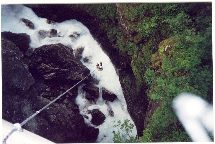Repsving på vägen upp till snön. Foto: Björn Lundström. Åkare: Kompis.