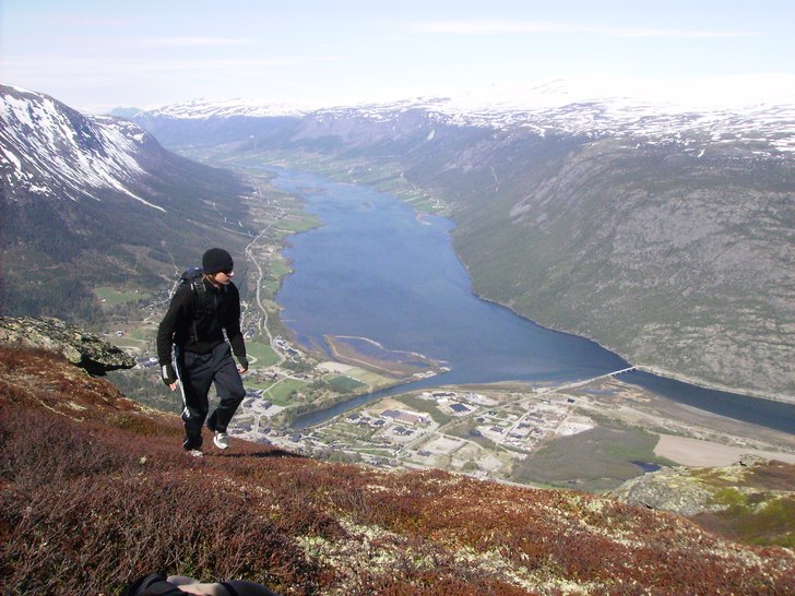 en bild från förra årets klassresa i norge. Foto: någon i klassen. Åkare: jag.