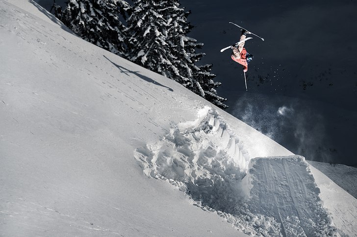 Oskar Pedersen in action under inspelning av mater. Foto: Marcus Rönne. Åkare: Oskar Pedersen.
