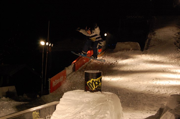 jag under Sundsvalls Railstyle tävling. Nr 80 . Åkare: Fredrik Lindskog.