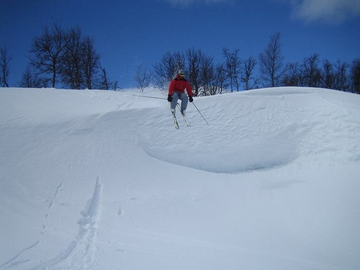 hittade skönaste snöhanget på 3½ m :D Skön sa. Foto: Jesper Westlin. Åkare: Viktor Frisk.