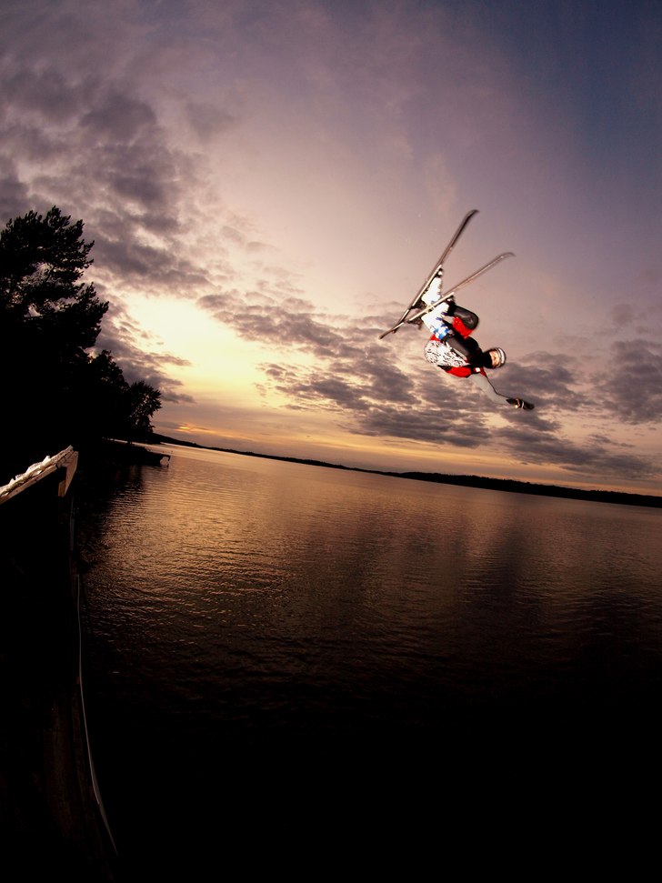 Flat/rodeo 5 japan på Bosön.. Foto: Alexander Runhellen. Åkare: Niklas Borg.