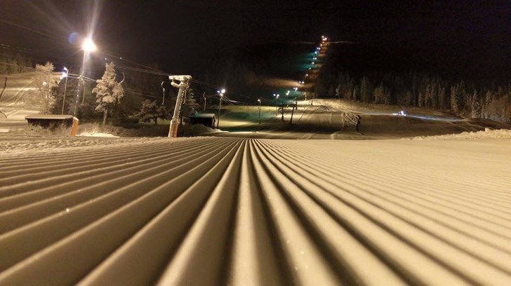 FAMILIETREKKET OPNAR I KVELD!
Det vert kveldskøyr.