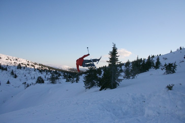 Underbar dag me grabbarna uppe på fjället. Skull. Foto: Eric Olsson. Åkare: Karl Ericsson.