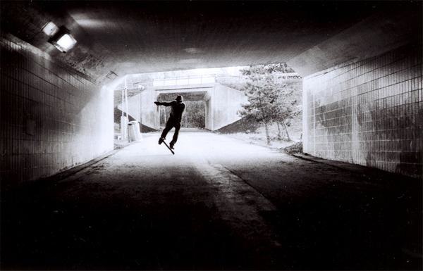 No hand i Nacka. Foto: Per Söderberg. Åkare: Brosan.